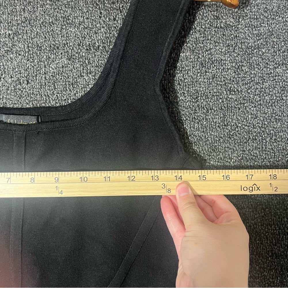 House of Harlow Black Knit Crop Tank, Large - Picture 3 of 9
